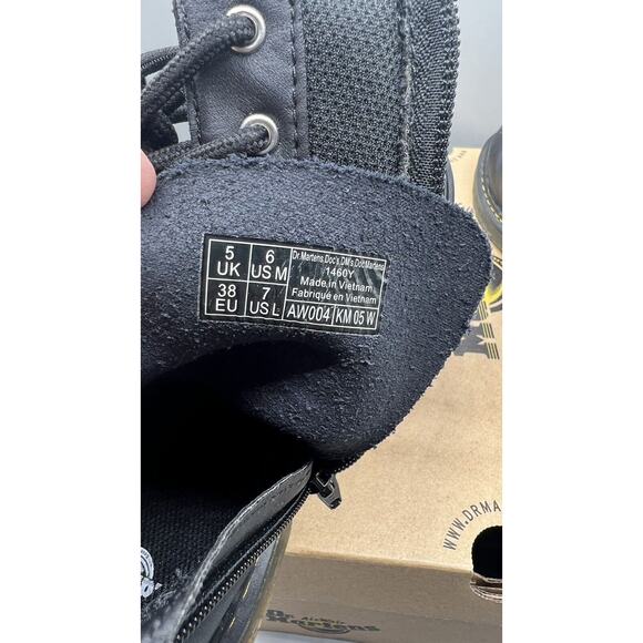 Dr. Martens Kids Black Lace-Up Boots - Picture 7 of 10